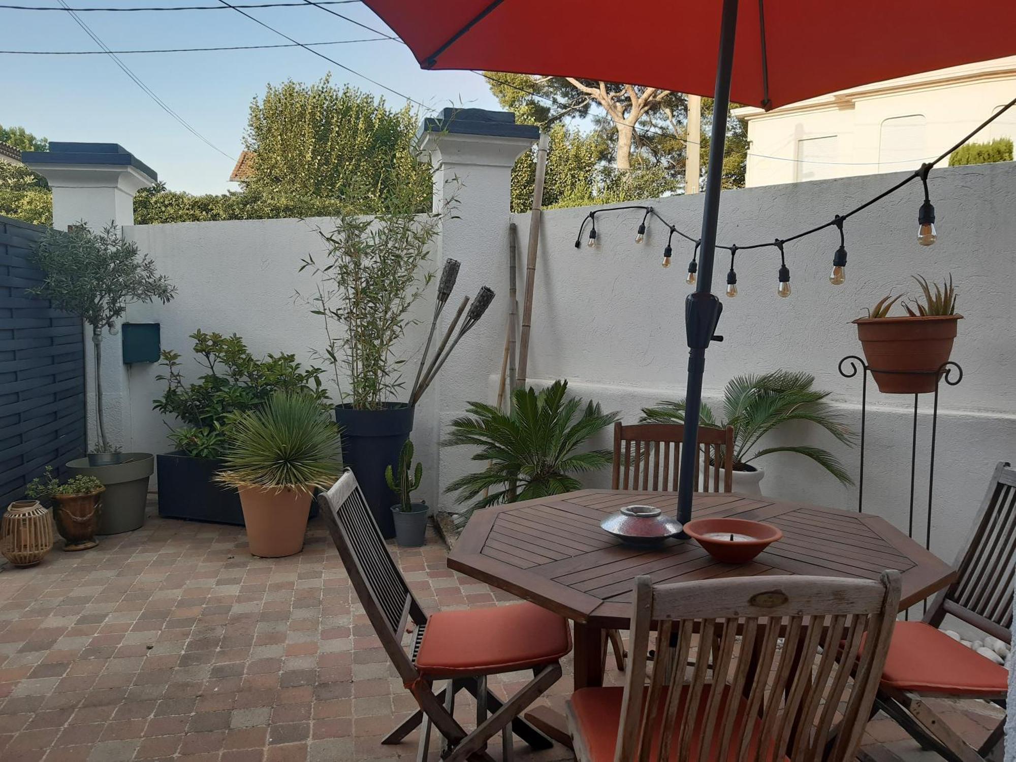 Grand Studio Avec Patio Marseille Eksteriør bilde